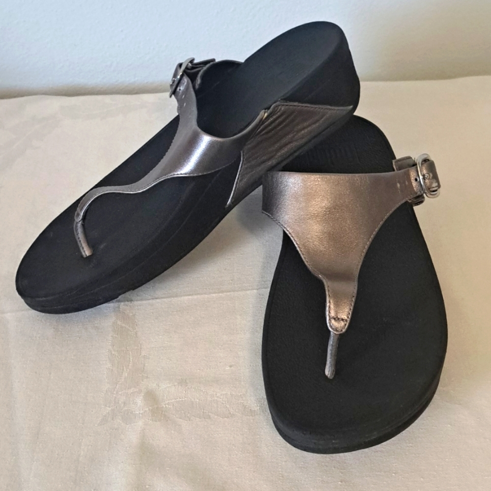 FitFlop Wobbleboard sandals bronze color buckle size 7